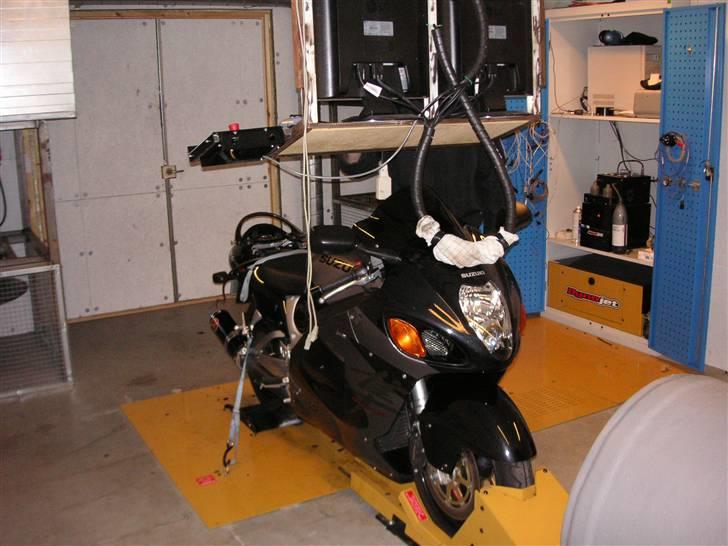 Suzuki GSX1300R Hayabusa *SOLGT* billede 5