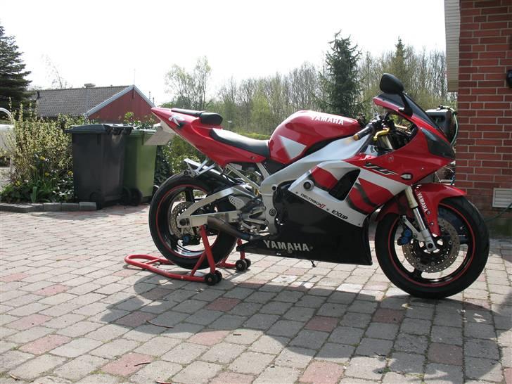 Yamaha R1 solgt billede 5