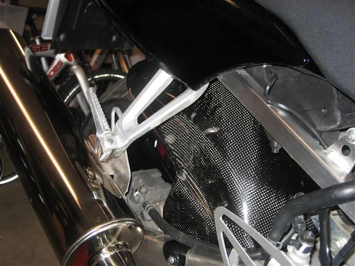 Honda CBR 600 F4i (Solgt) - fender i kulfiber. billede 7