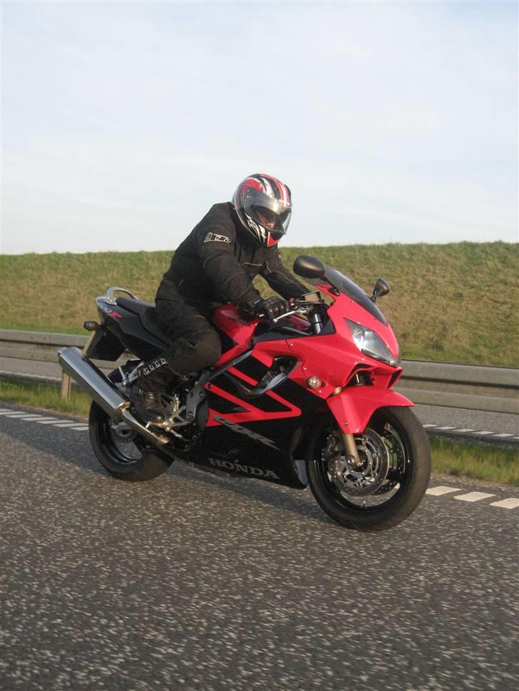 Honda CBR 600 F4i (Solgt) billede 8