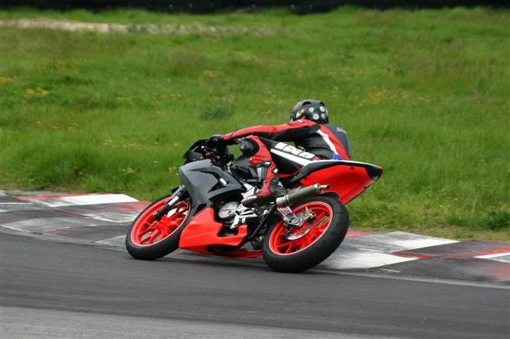 Aprilia RS 125R "SOLGT" - Træning på Lausitz (Tyskland) billede 5