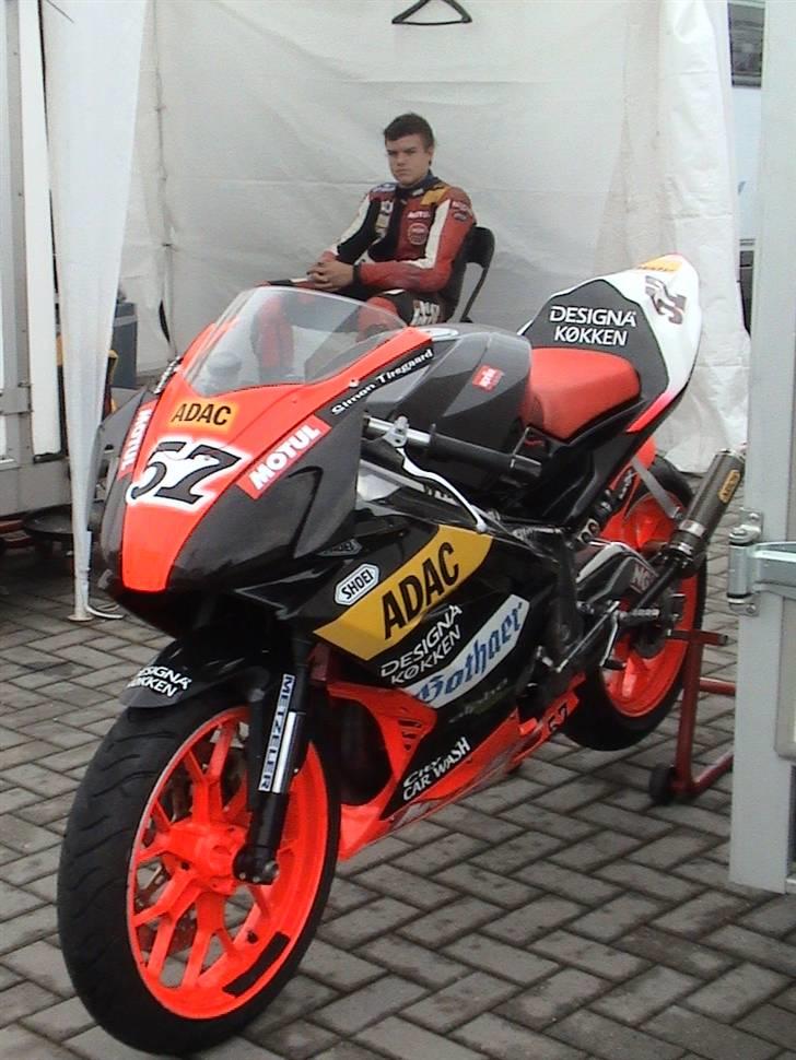 Aprilia RS 125R "SOLGT" - På Oscherleben (Tyskland) med et anderledes design på fronten. billede 8