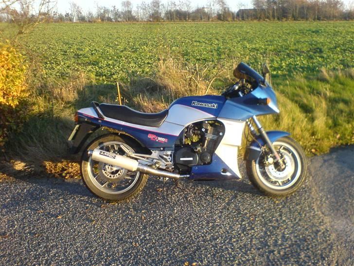 Kawasaki Gpz 900 R billede 11
