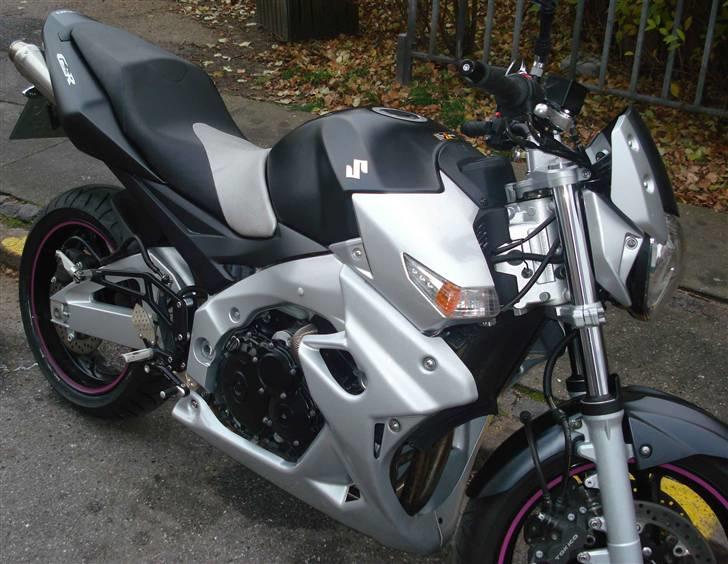 Suzuki GSR 600 billede 3
