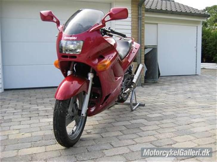 Kawasaki ZZR 250 CCM *SOLGT* billede 2