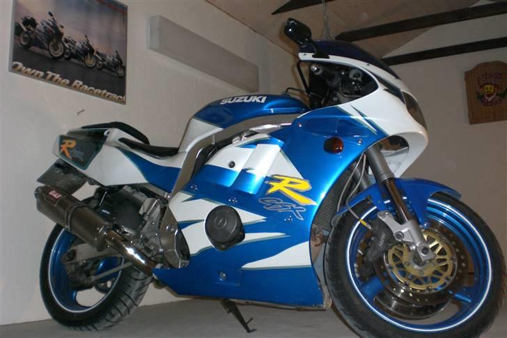 Suzuki gsxr 400 (totalskadet) billede 13