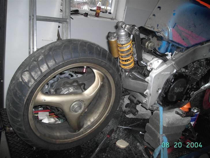 Yamaha fzr 1000 streetfighter  - er bestemt ikke plug an play billede 5