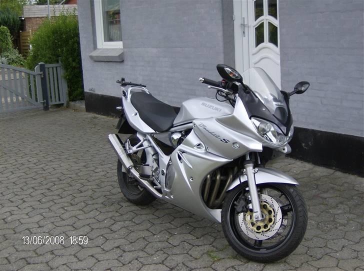 Suzuki GSF 600 Bandit - Min MC fra siden billede 1