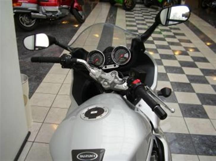 Suzuki GSF 600 Bandit billede 2