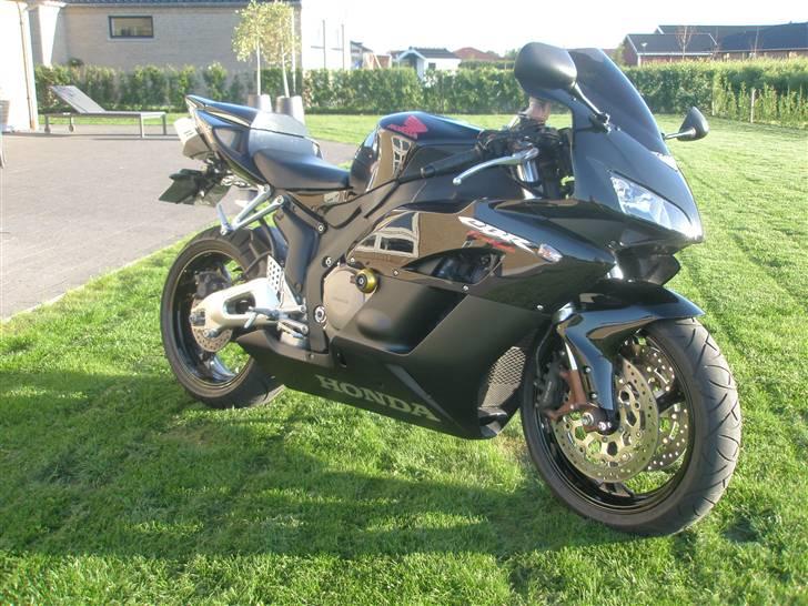 Honda CBR1000RR Fireblade billede 1