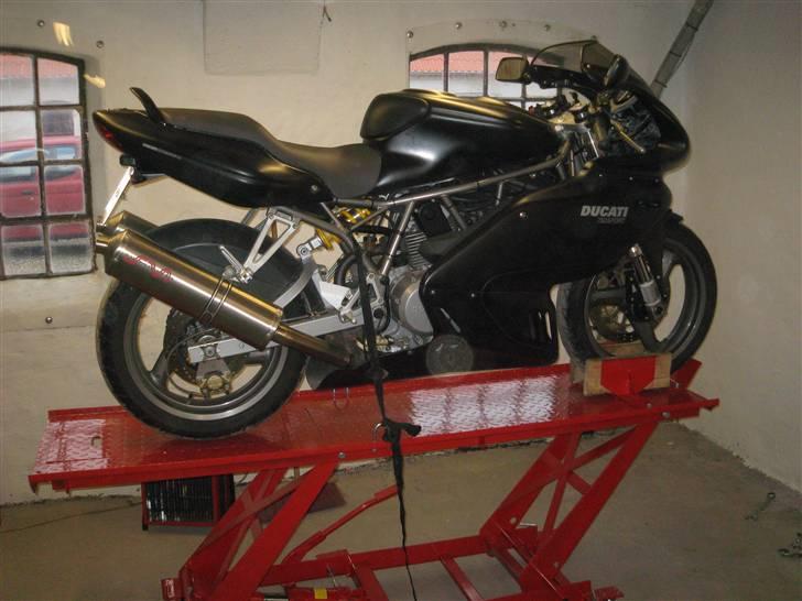 Ducati 750 Sport i.e. (Solgt!!) - Føsdagsgaven i brug... det "letter" arbejdet billede 10