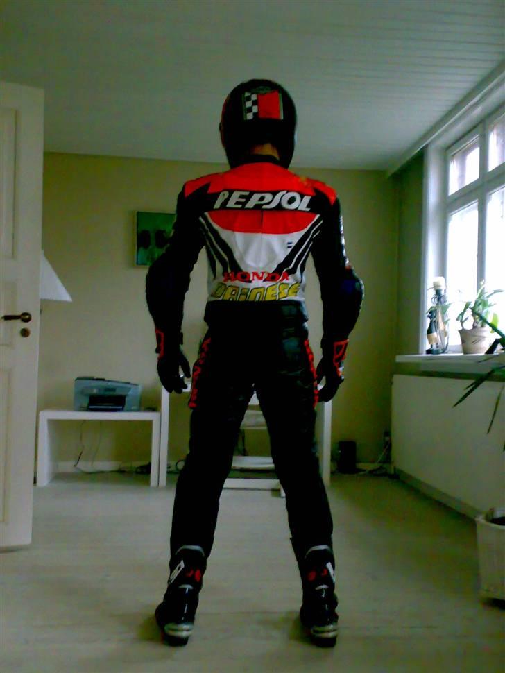 Honda Nsr f * Ukampdygtig* - Har fjernet rygpuklen så den bedre egner sig til street kørsel:) billede 8