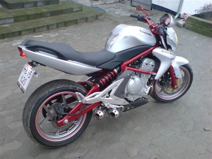 Kawasaki ER6n  meget død billede 1