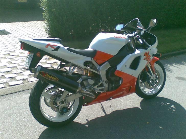 Yamaha R1   (solgt) - nye billeder fra 2008 billede 9