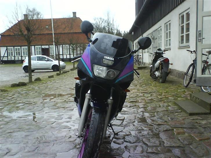 Yamaha FZR600 billede 5