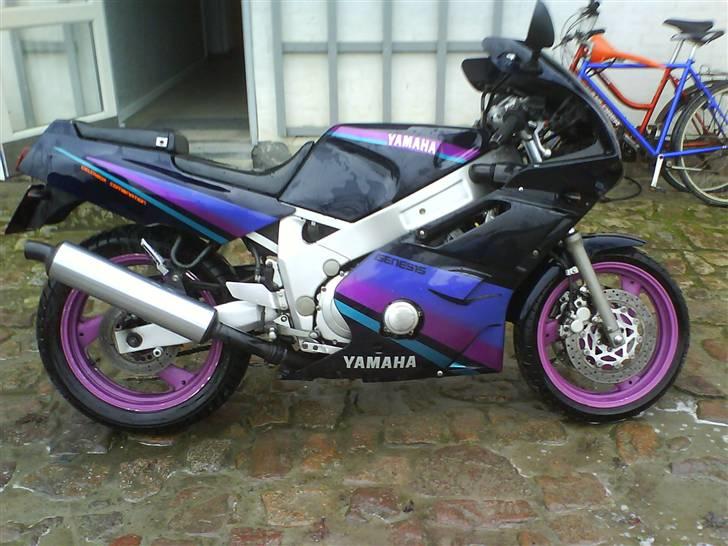 Yamaha FZR600 billede 6