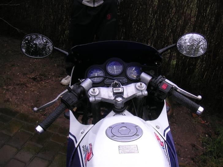 Suzuki gsx-r250 billede 4