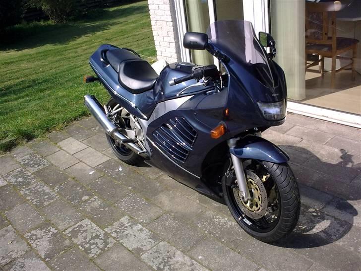 Suzuki RF 600 R solgt - Endelig samlet og klar billede 1