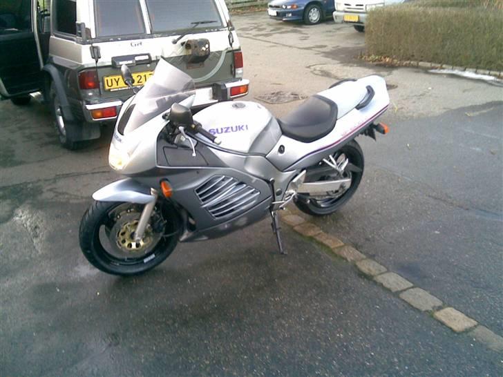 Suzuki RF 600 R solgt billede 3