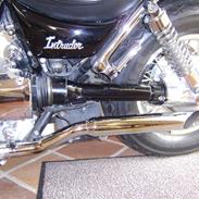 Suzuki vs 1400