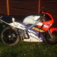 Honda RVF 400 V4 NC35