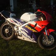 Honda RVF 400 V4 NC35