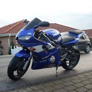 Yamaha R6