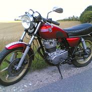 Yamaha SR500