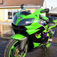 Kawasaki zx9r