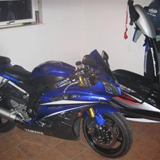 Yamaha R6