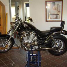 Suzuki vs 1400