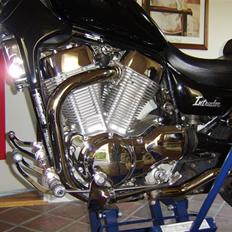 Suzuki vs 1400