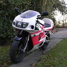 Suzuki GSX-R 750 *Solgt*