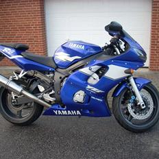 Yamaha R6