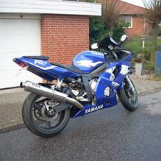 Yamaha R6
