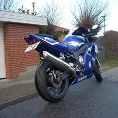 Yamaha R6