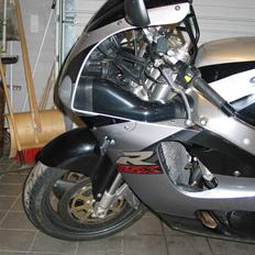 Suzuki GSX 750 R