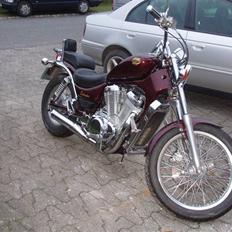 Suzuki Vs 700 Intruder