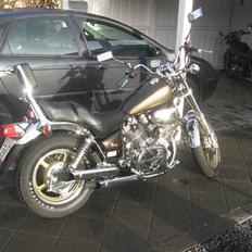 Yamaha 1000 virago guld