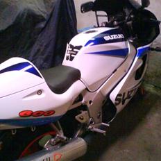 Suzuki Gsx-R 600 