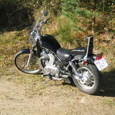 Suzuki VS 750 Intruder