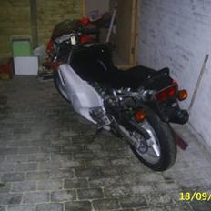 Honda cbr 600 f1 pc 19