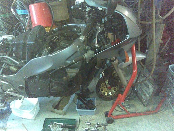 Suzuki RF 600 R solgt - forårs klargøring billede 6