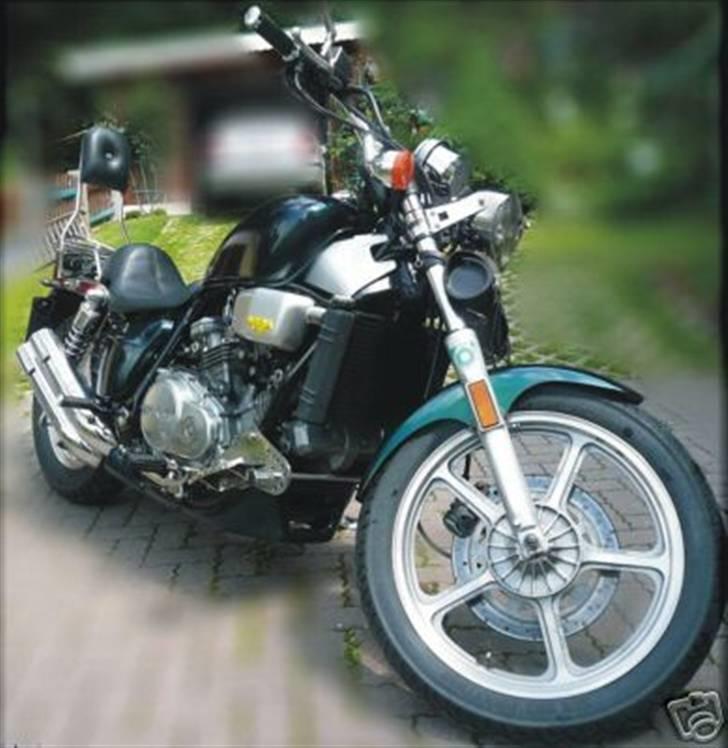 Honda Super magna under ombyg billede 2