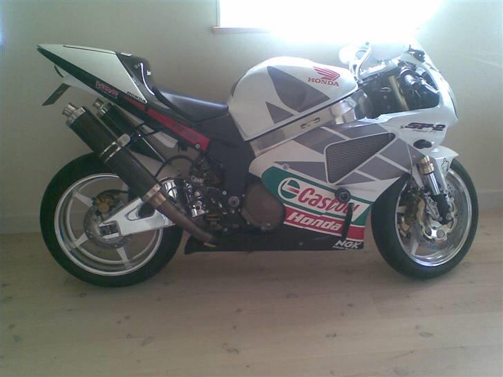 Honda Vtr 1000 Sp2  billede 1