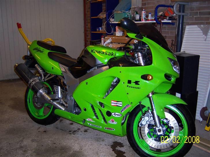 Kawasaki ZX9R billede 4