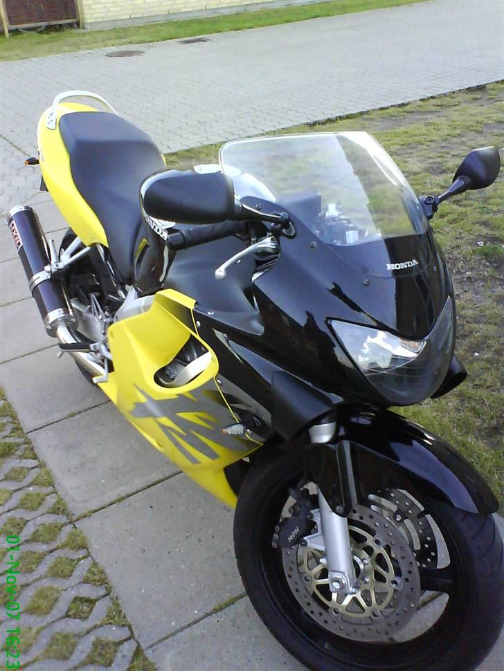 Honda CBR 600 F4 billede 4