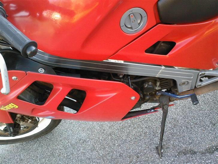 Honda vfr 750 f rc24  solgt billede 2