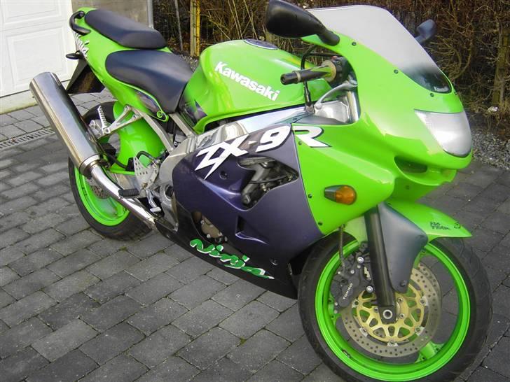 Kawasaki ZX9R *Flyttet fra hende* - Min store drøm gik endelig i opfyldelse !!! billede 1