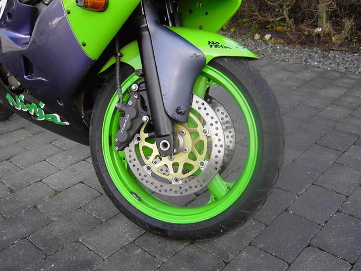 Kawasaki ZX9R *Flyttet fra hende* billede 7